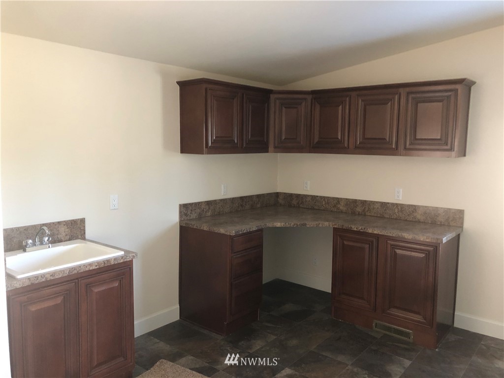 1431 East Benson Loop Road Shelton, WA 98584 - Photo 15 of 19 Gallery Image 15