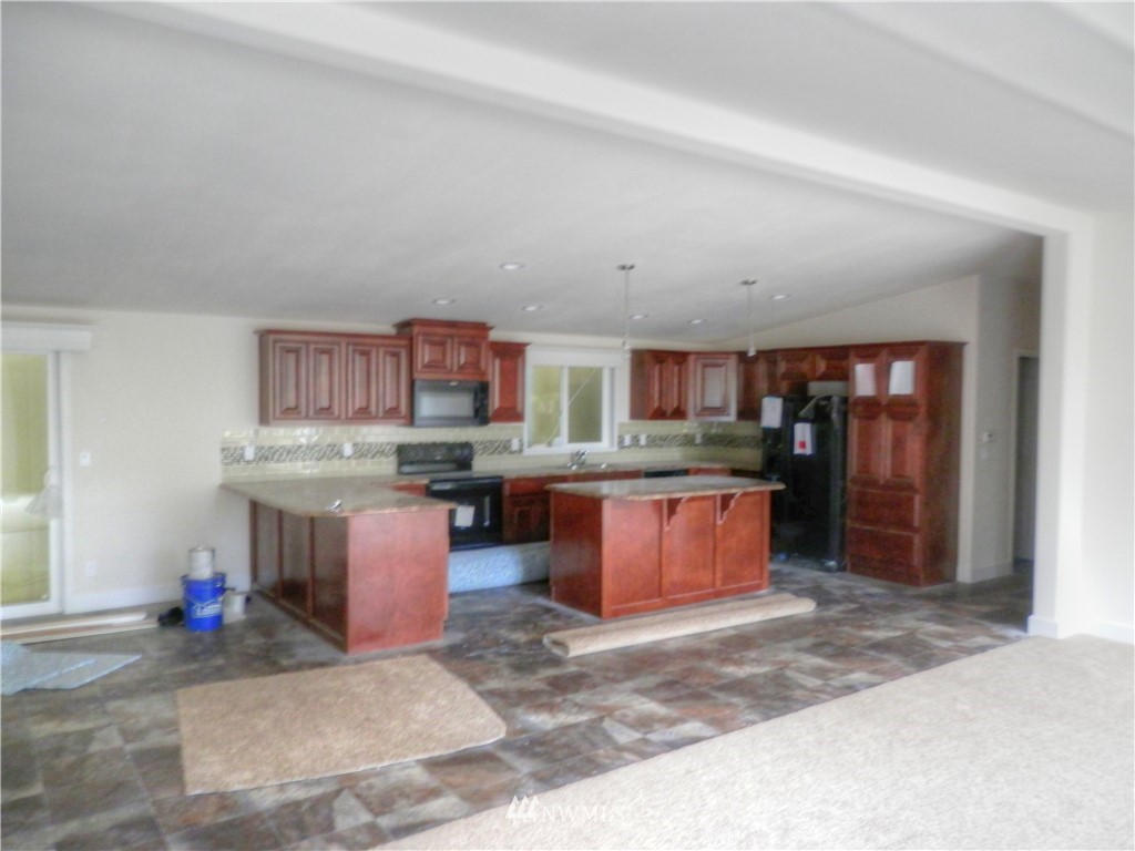 1431 East Benson Loop Road Shelton, WA 98584 - Photo 4 of 19 Gallery Image 4