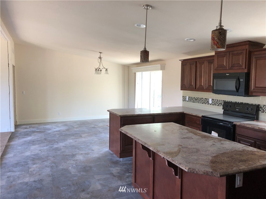 1431 East Benson Loop Road Shelton, WA 98584 - Photo 7 of 19 Gallery Image 7