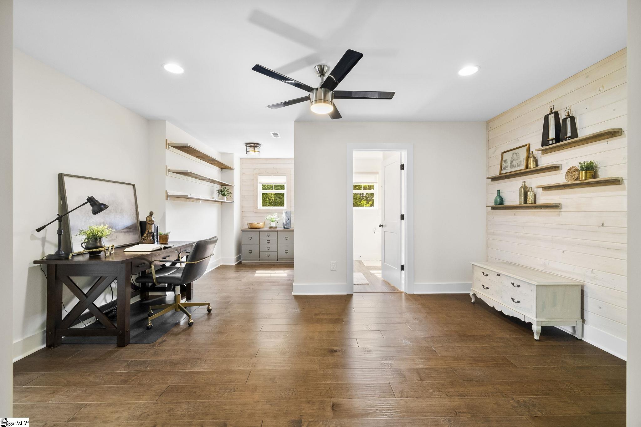 4588 Highway 14 Greer, SC 29651 - Photo 17 of 50