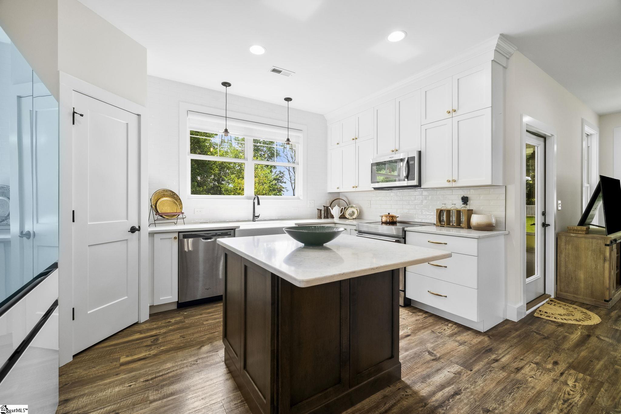 4588 Highway 14 Greer, SC 29651 - Photo 6 of 50