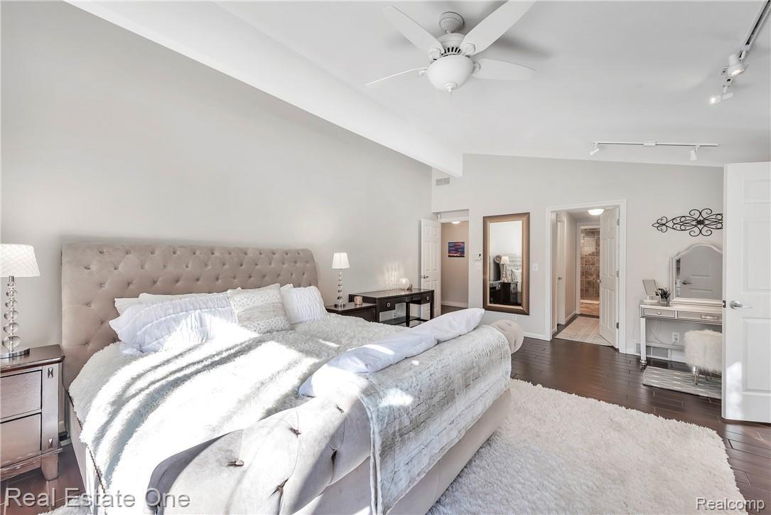 4879 Quarton Road Bloomfield Hills, MI 48301 - Photo 23 of 59 4879-Quarton-Rd-Bloomfield-Hills-MI-48301-windowstill-24.jpg