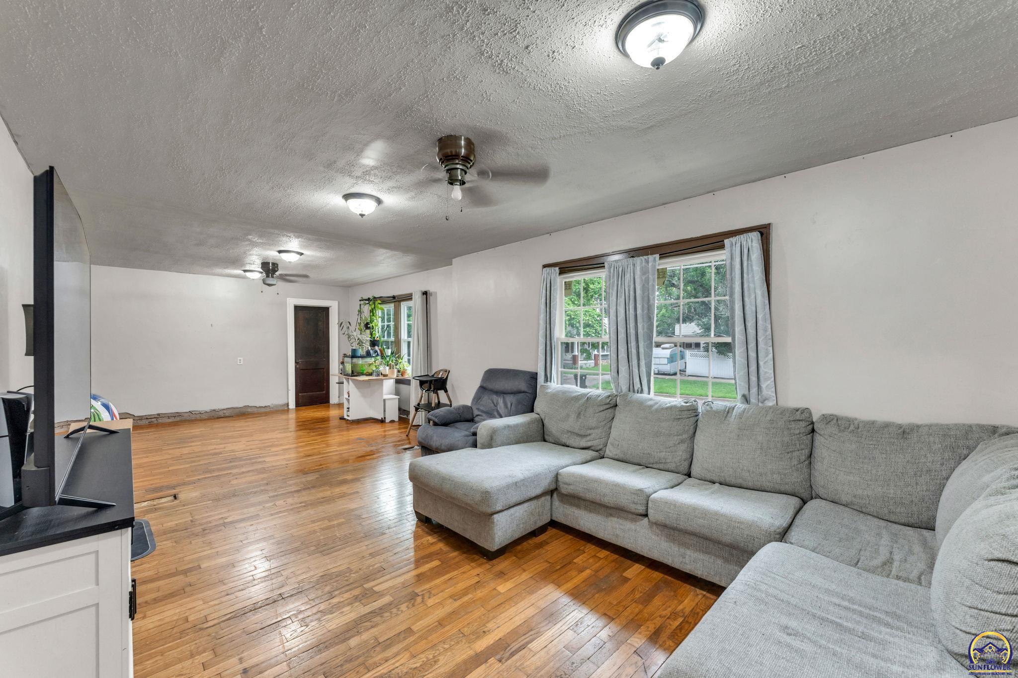 101 Southwest Fillmore Street Topeka, KS 66606 - Photo 12 of 24