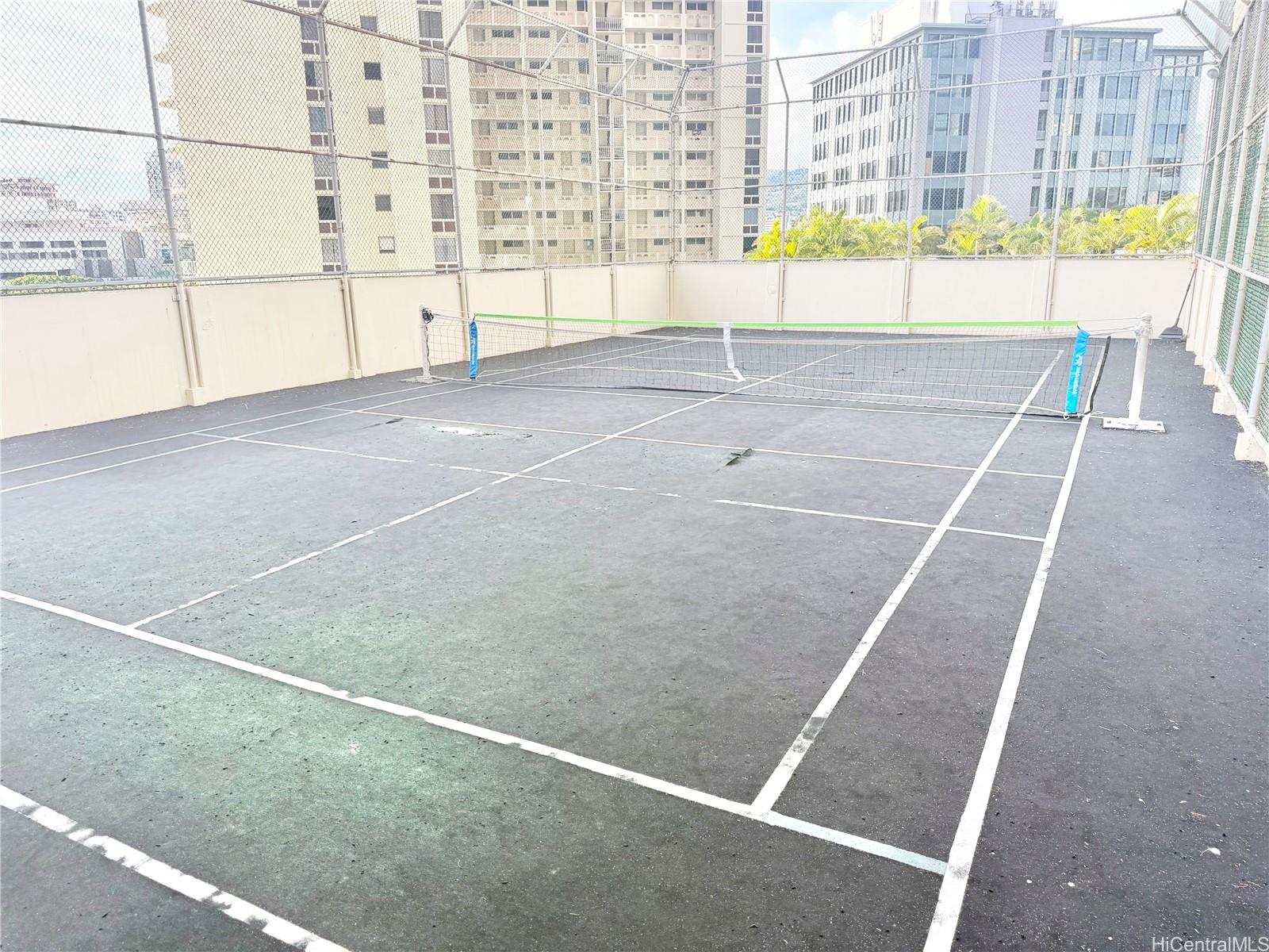 469 Ena Road, Unit 2103 Honolulu, HI 96815 - Photo 20 of 22 Pickleball Court