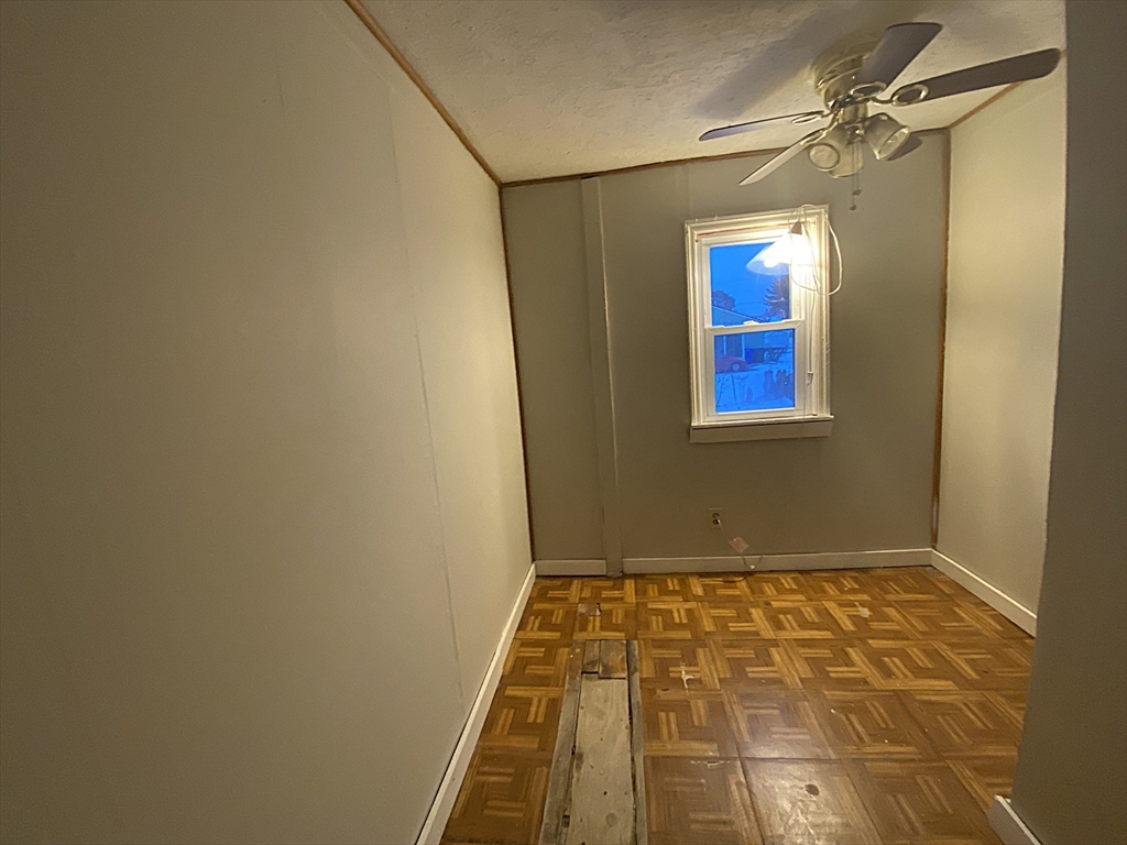 135 Lucerne Road Springfield, MA 01119 - Photo 12 of 15