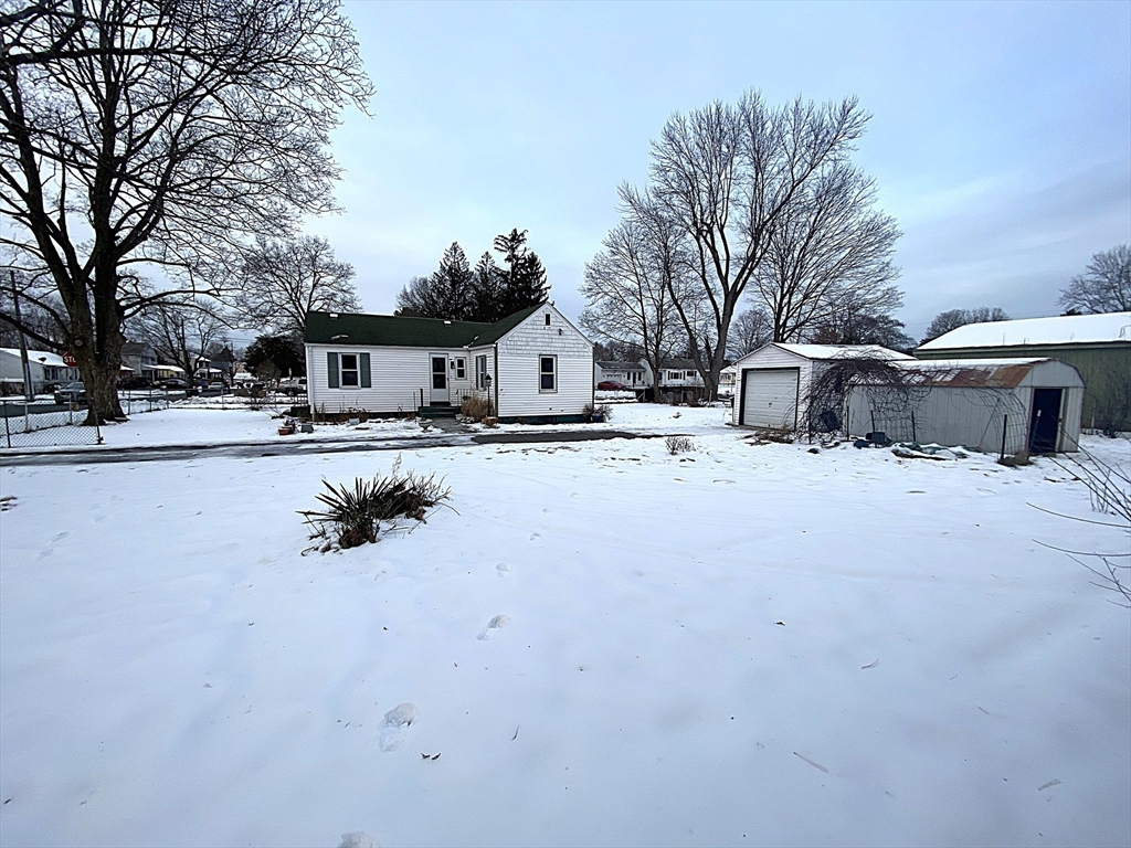 135 Lucerne Road Springfield, MA 01119 - Photo 2 of 15