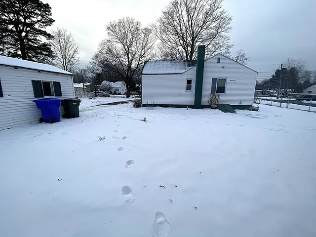 $215,900 | 135 Lucerne Road, Springfield, MA 01119