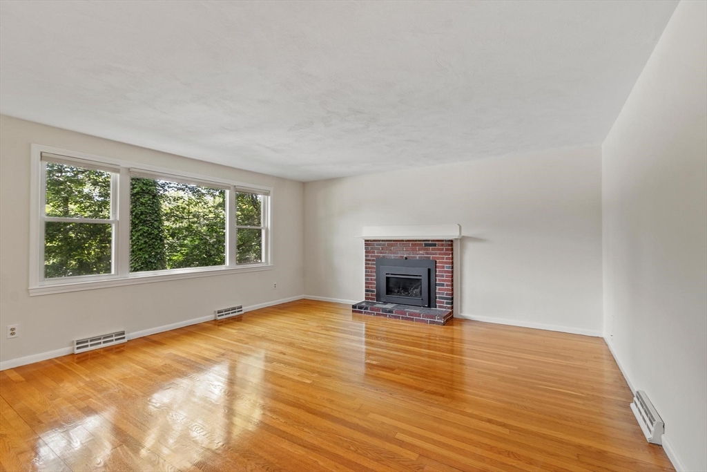 21 Cherokee Road Acton, MA 01720 - Photo 11 of 29