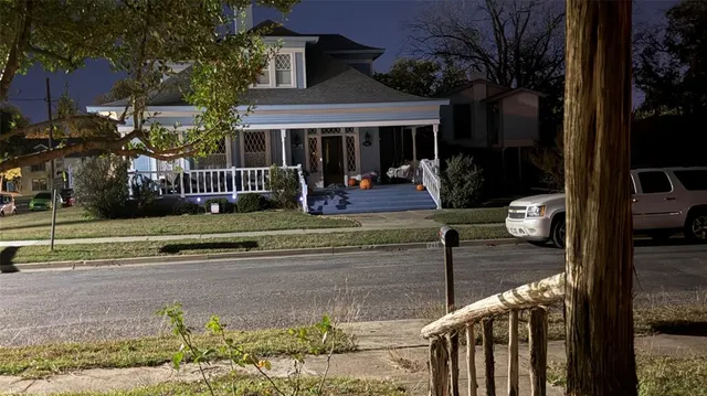 front view of house with a yard