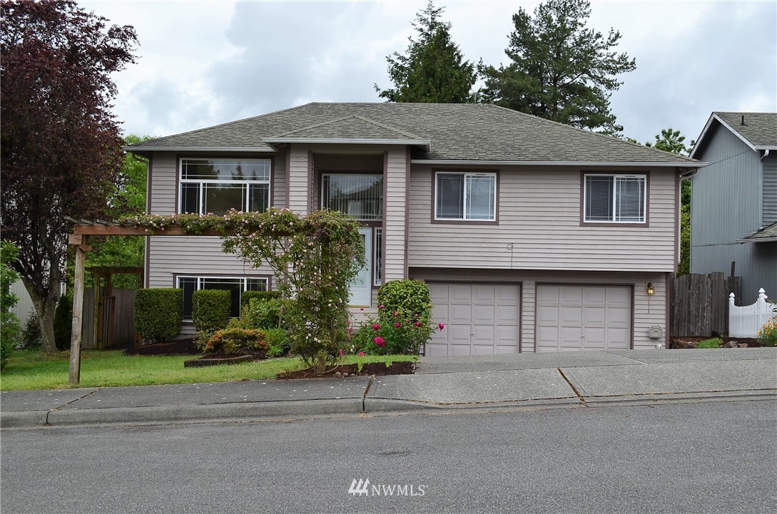 1173 Monterey Avenue Northeast Renton, WA 98056 - Photo 1 of 25