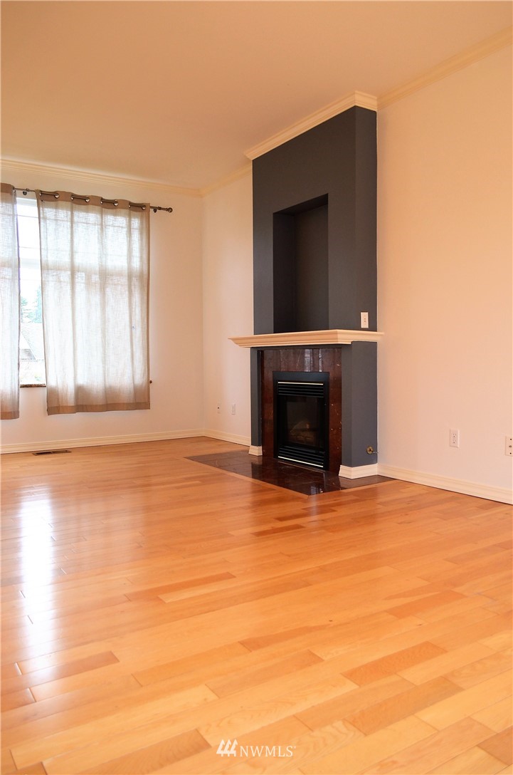 1173 Monterey Avenue Northeast Renton, WA 98056 - Photo 2 of 25