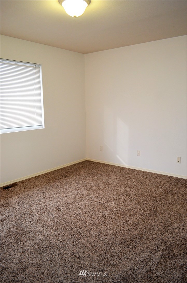 1173 Monterey Avenue Northeast Renton, WA 98056 - Photo 11 of 25
