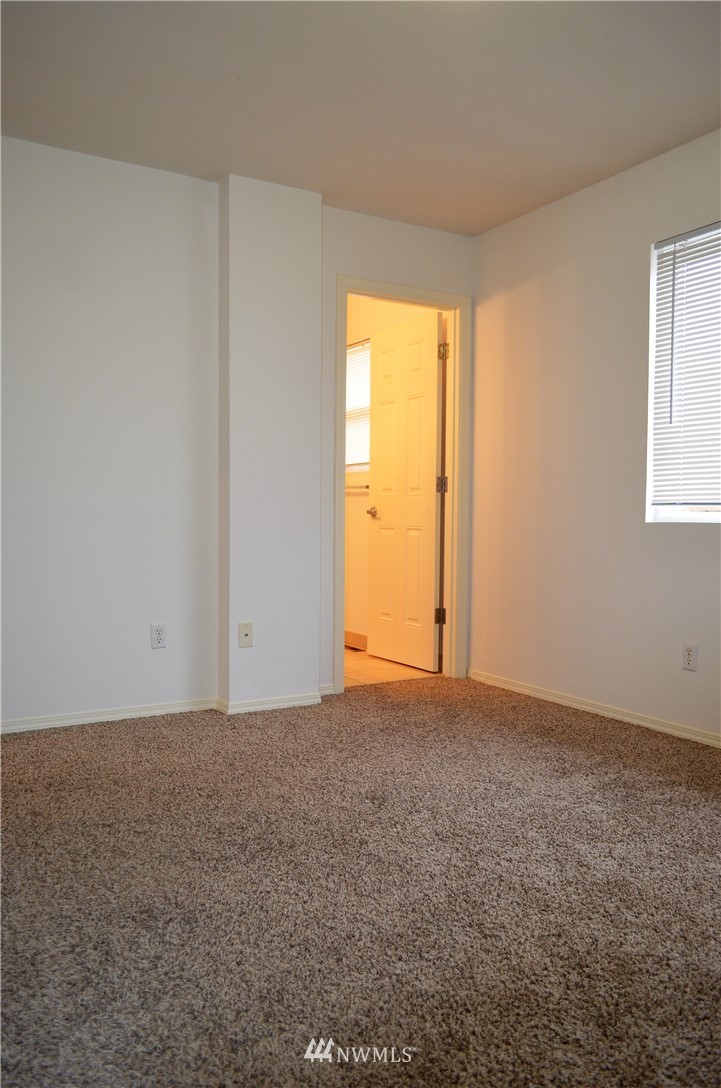 1173 Monterey Avenue Northeast Renton, WA 98056 - Photo 12 of 25