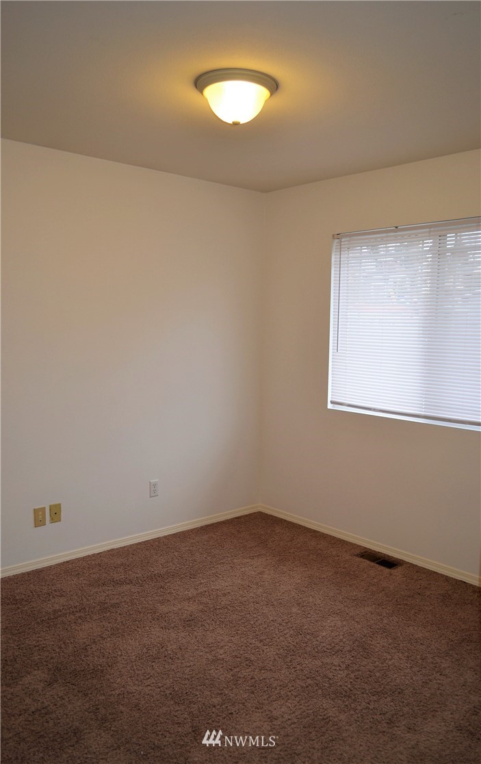 1173 Monterey Avenue Northeast Renton, WA 98056 - Photo 15 of 25