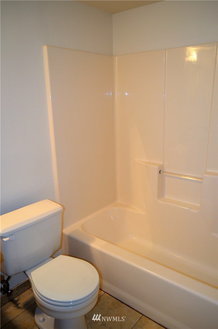 1173 Monterey Avenue Northeast Renton, WA 98056 - Photo 22 of 25