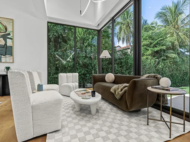 $9,750,000 | 7910 Los Pinos Circle, Coral Gables, FL 33143