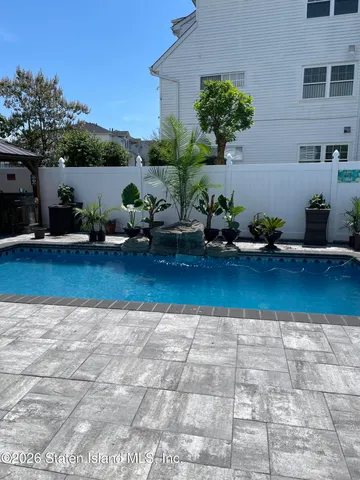 $949,999 | 122 Clay Pit Road | Woodrow