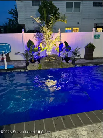 $949,999 | 122 Clay Pit Road | Woodrow