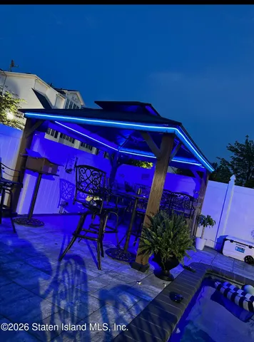 $949,999 | 122 Clay Pit Road | Woodrow