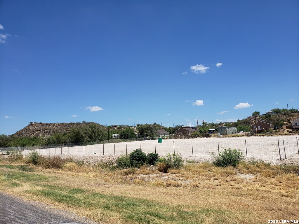 1157 State Loop 480, Unit 2 Eagle Pass, TX 78852 - Photo 4 of 23