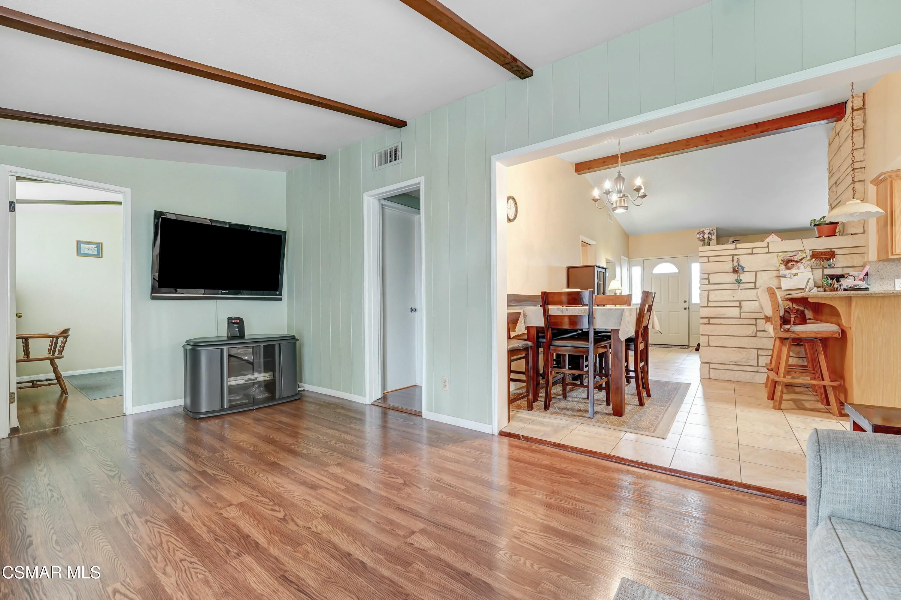 3075 Reservoir Drive Simi Valley, CA 93065 - Photo 14 of 20 a living room with furniture and a flat screen tv