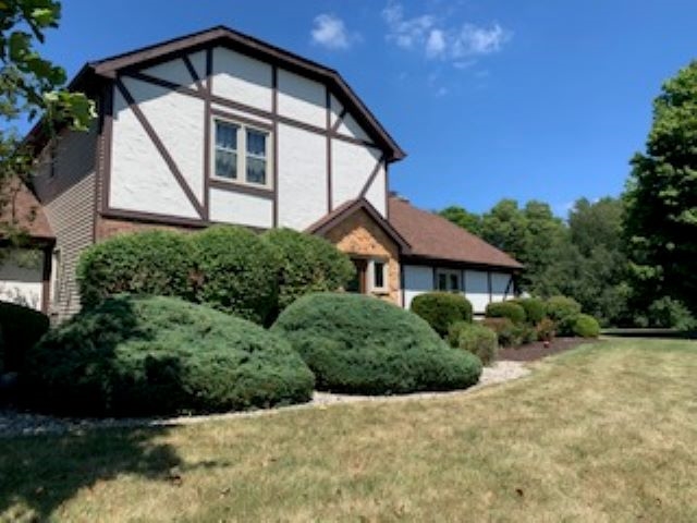 10007 Iron Bridge Road Roanoke, IN 46783 - Photo 3 of 23