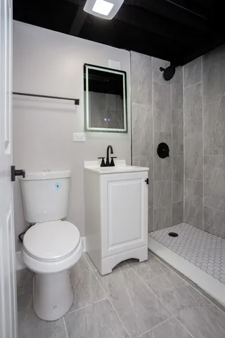 $264,900 | 12421 Honore Street, Calumet Park, IL 60827