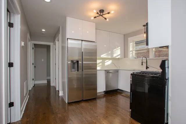 $264,900 | 12421 Honore Street, Calumet Park, IL 60827