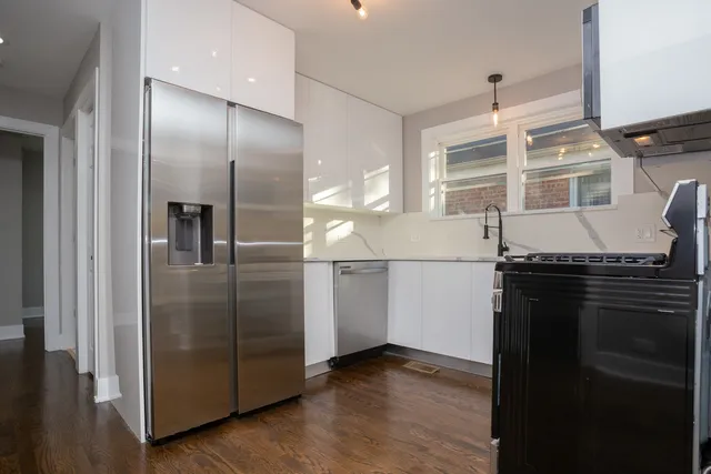 $264,900 | 12421 Honore Street, Calumet Park, IL 60827