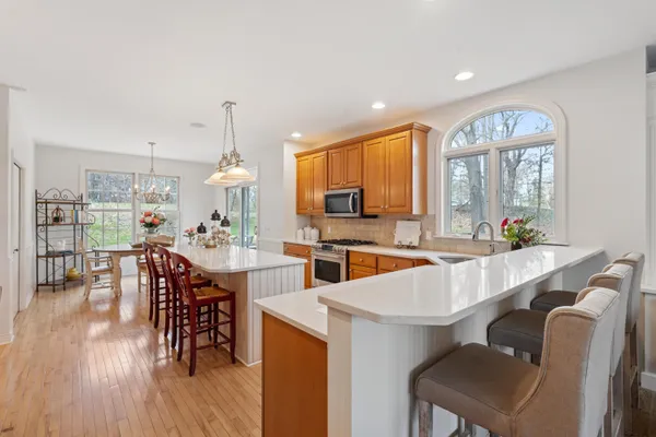 $735,000 | 8049 Barony Point, Mattawan, MI 49071