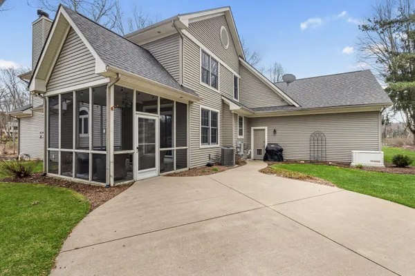 $735,000 | 8049 Barony Point, Mattawan, MI 49071