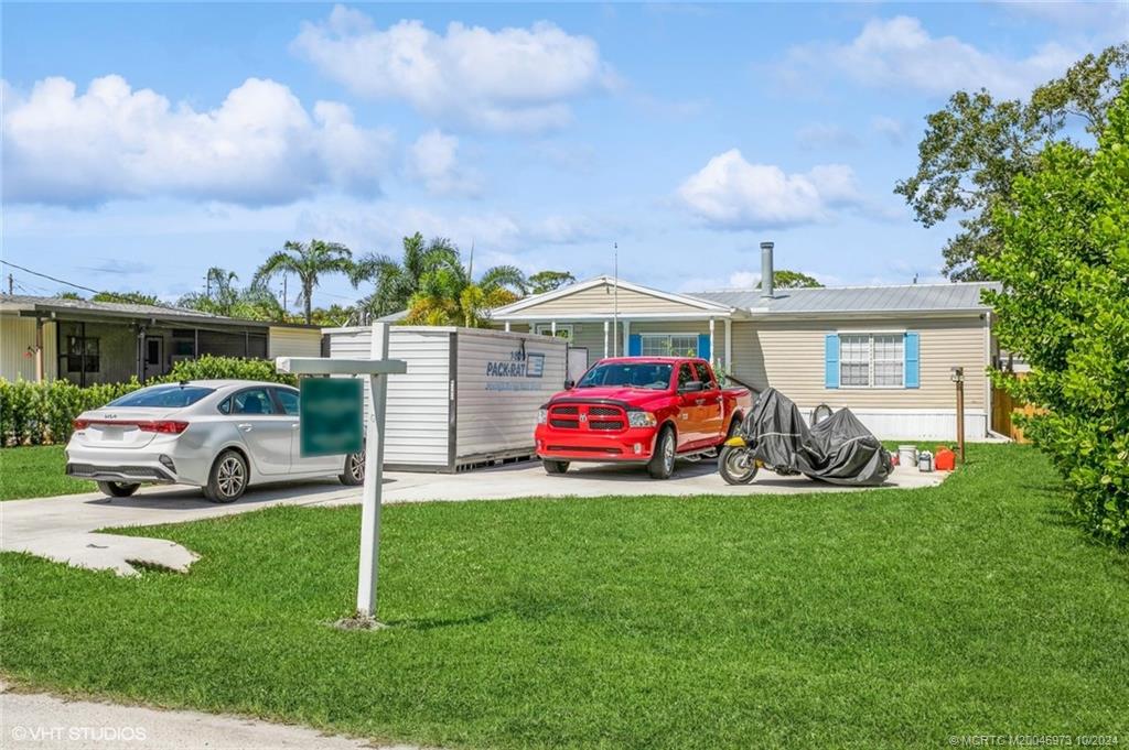 1933 Southwest College Street Stuart, FL 34997 - Photo 2 of 29 Gallery Image 2