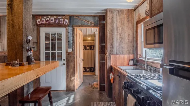 $337,500 | 11429 County Road 442, Redford, MO 63665