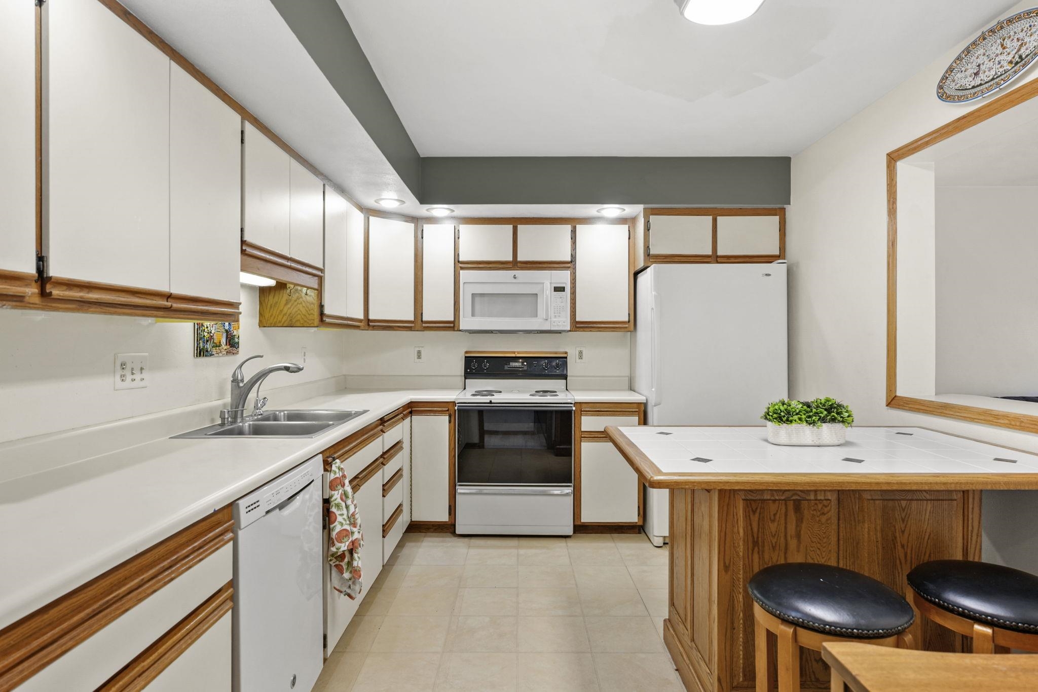 821 North Gammon Road Madison, WI 53717 - Photo 12 of 51