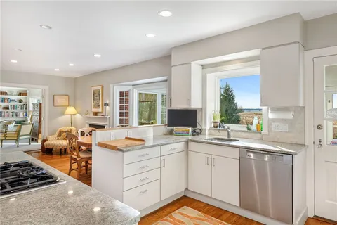 $2,450,000 | 63 Alfred Drowne Road, Barrington, RI 02806