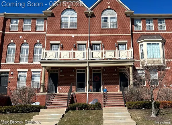 $2,400 | 3111 Camden Drive, Troy, MI 48084