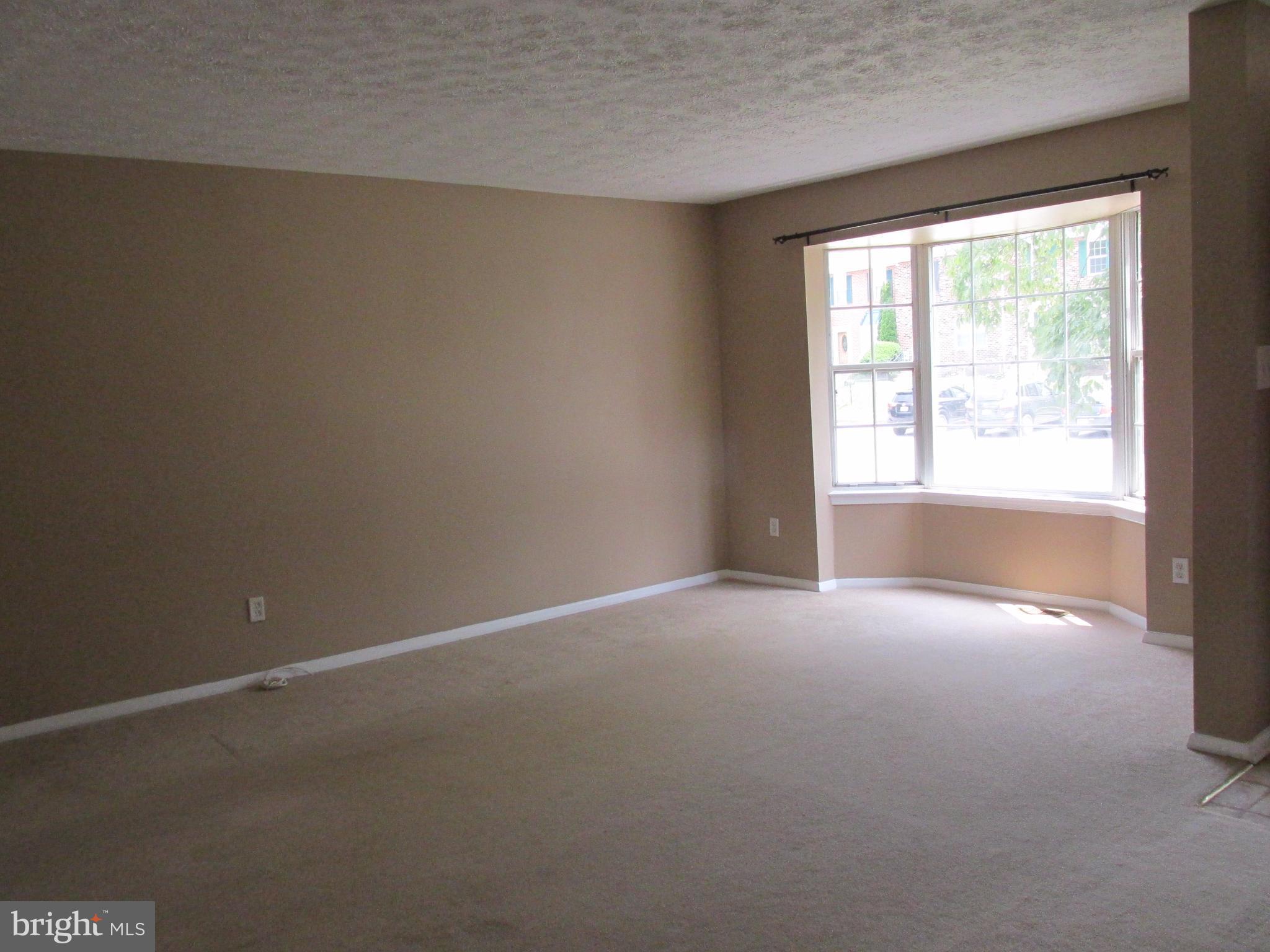 16 Sylvan Oak Way Nottingham, MD 21236 - Photo 7 of 30 Living Room