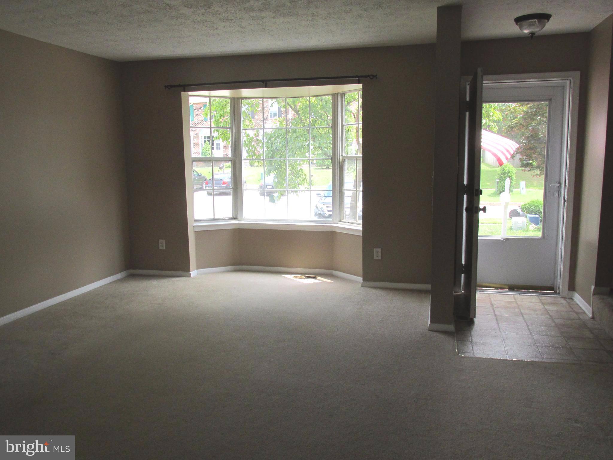 16 Sylvan Oak Way Nottingham, MD 21236 - Photo 8 of 30 Living Room