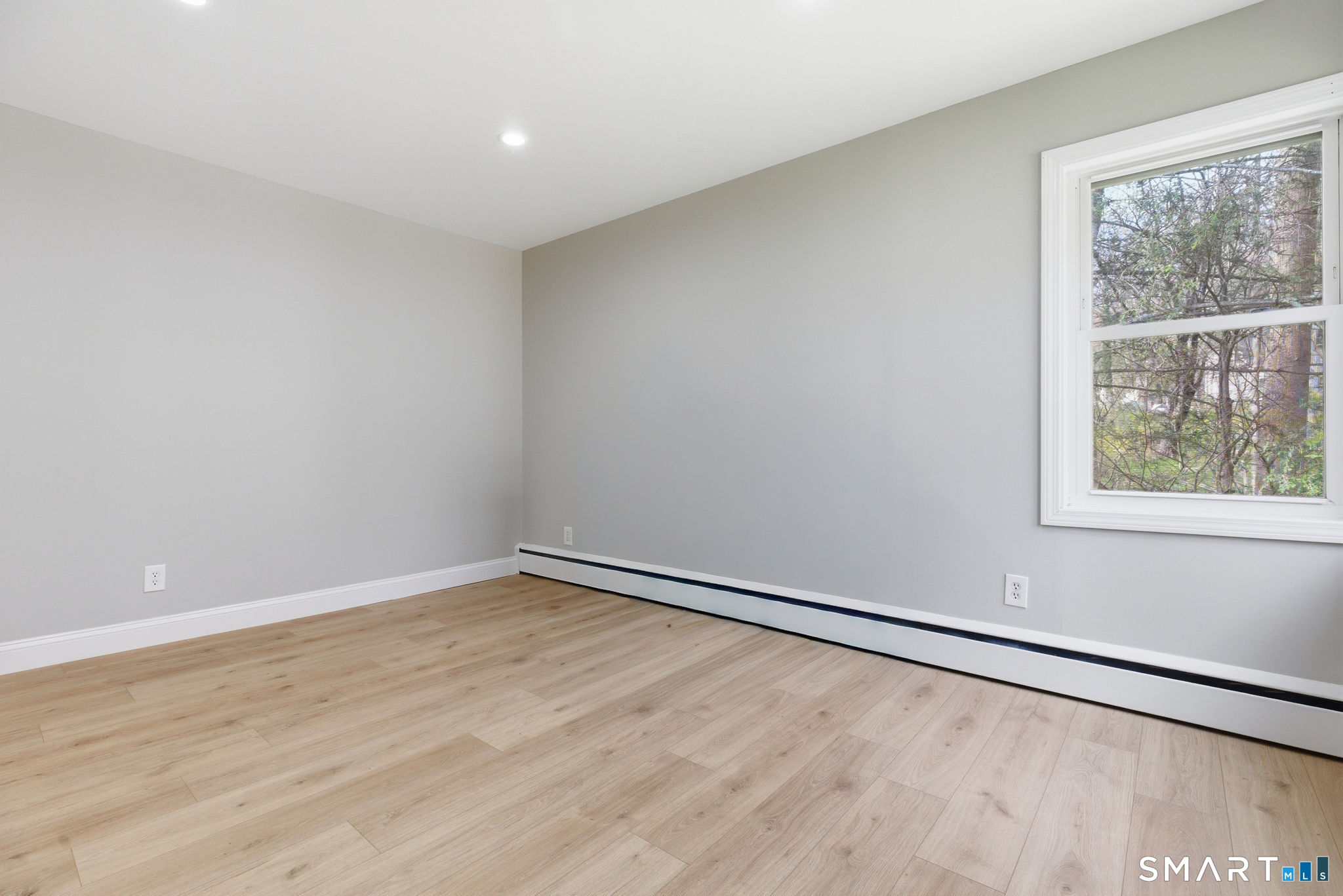 44 Brinsmade Road Hamden, CT 06514 - Photo 17 of 39