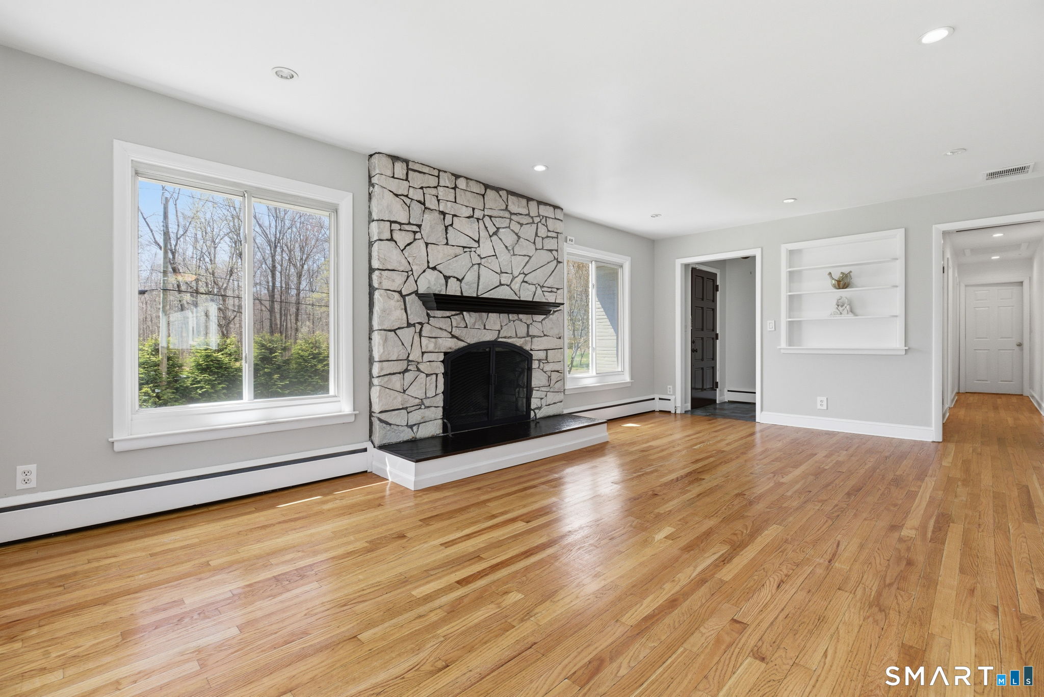 44 Brinsmade Road Hamden, CT 06514 - Photo 2 of 39