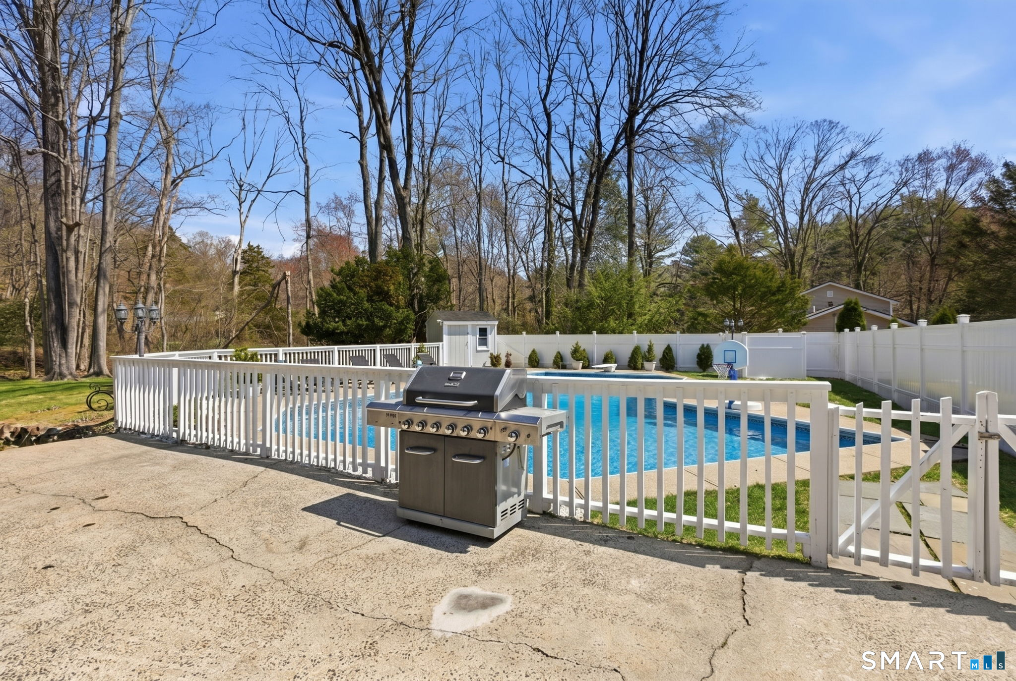 44 Brinsmade Road Hamden, CT 06514 - Photo 30 of 39