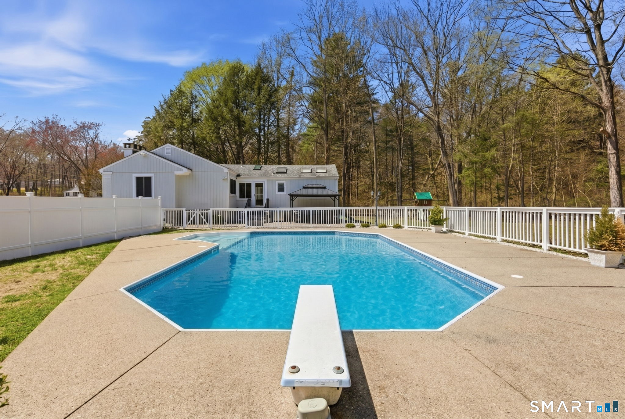 44 Brinsmade Road Hamden, CT 06514 - Photo 31 of 39