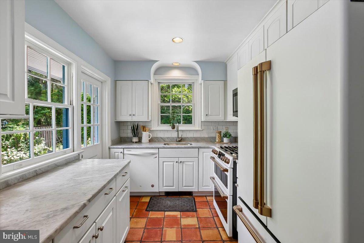 7505 Glendale Road Chevy Chase, MD 20815 - Photo 14 of 59