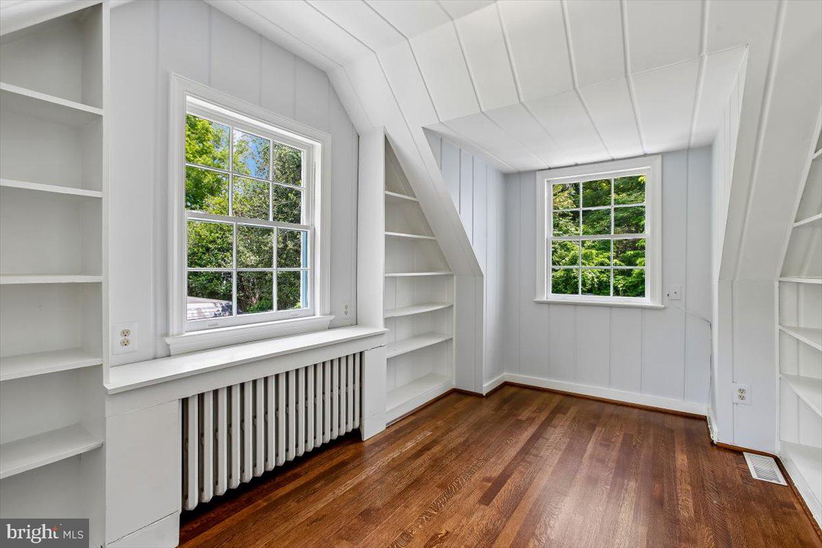 7505 Glendale Road Chevy Chase, MD 20815 - Photo 20 of 59