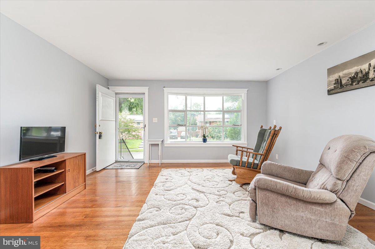 14013 Adkins Road Laurel, MD 20708 - Photo 5 of 31 Gallery Image 5