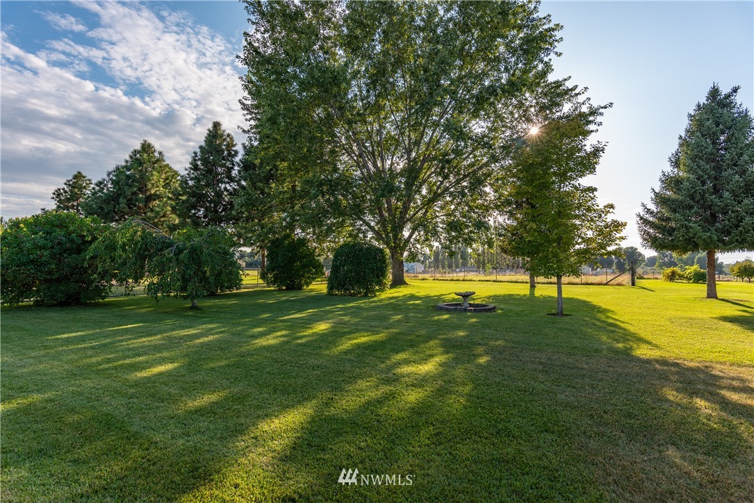5357 Rd K Northeast Moses Lake, WA 98837 - Photo 4 of 25