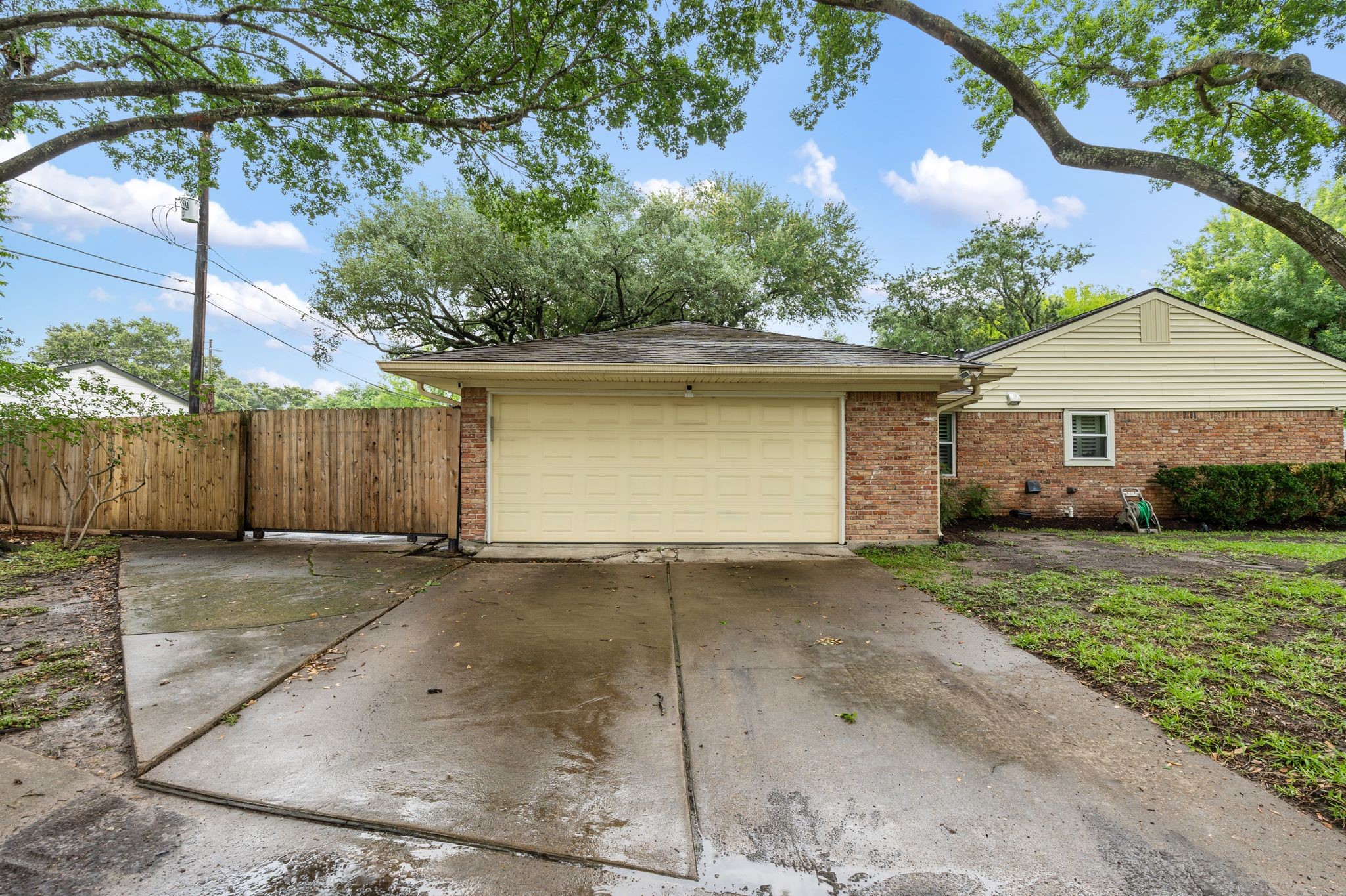 5658 Cartagena Street Houston, TX 77035 - Photo 29 of 33