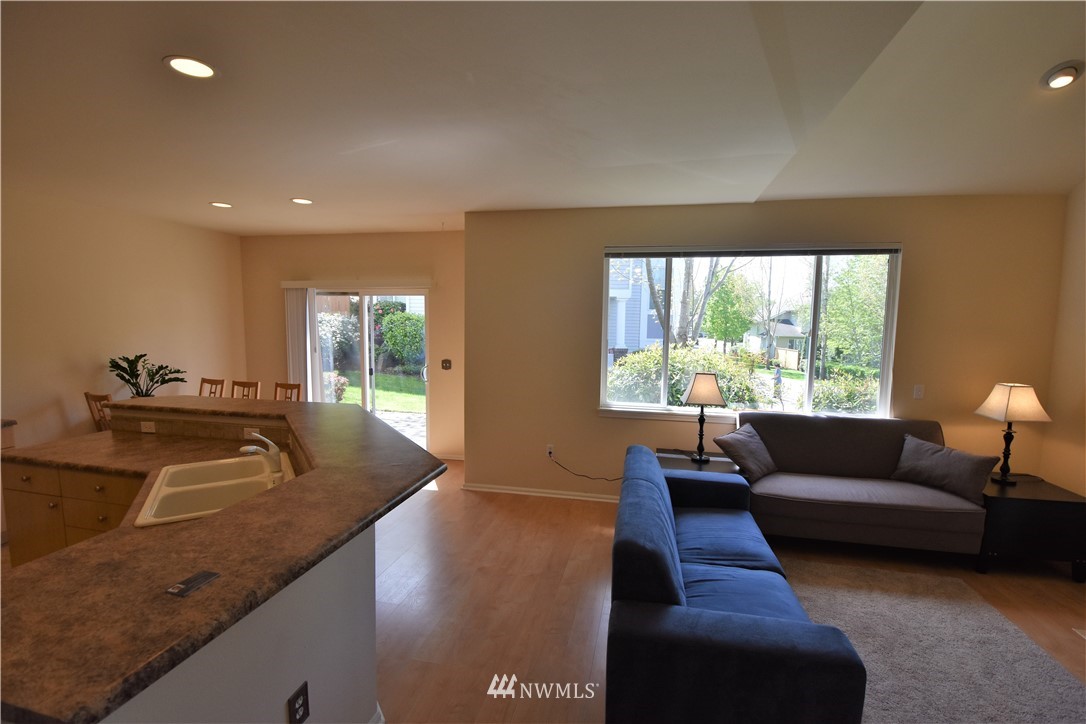 211 South 48th Street, Unit C Renton, WA 98055 - Photo 5 of 19 Gallery Image 5