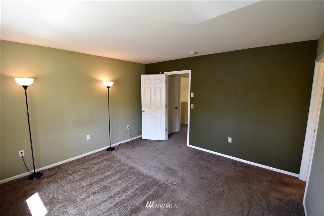 211 South 48th Street, Unit C Renton, WA 98055 - Photo 8 of 19 Gallery Image 8