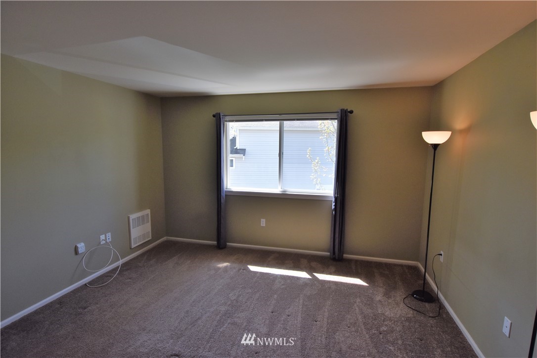 211 South 48th Street, Unit C Renton, WA 98055 - Photo 9 of 19 Gallery Image 9